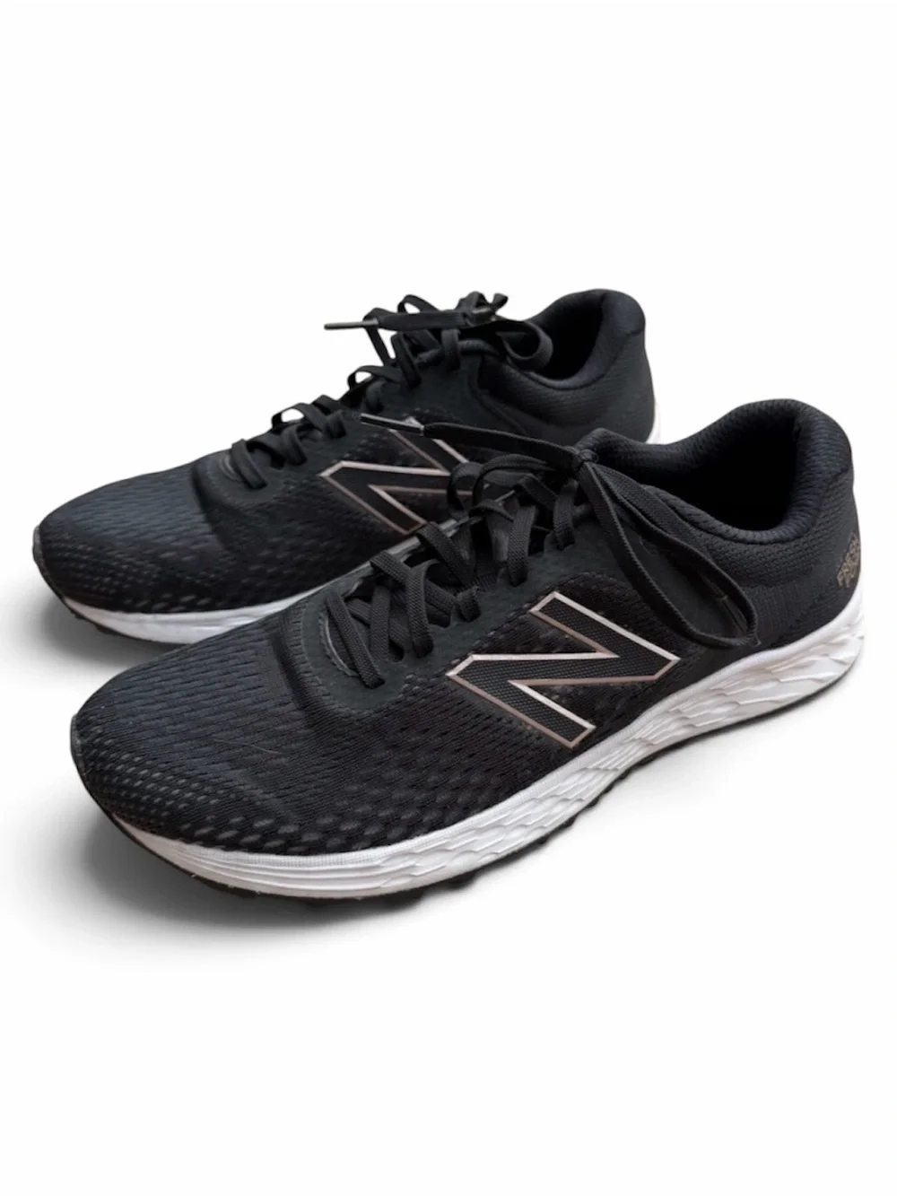 New Balance Women's Fresh Foam Arishi V2 Black w/ Rose Gold Running Shoe. Size 9